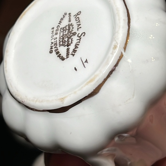 Vintage Royal Stuart rose floral porcelain creamer and sugar with underplate - Picture 6 of 16